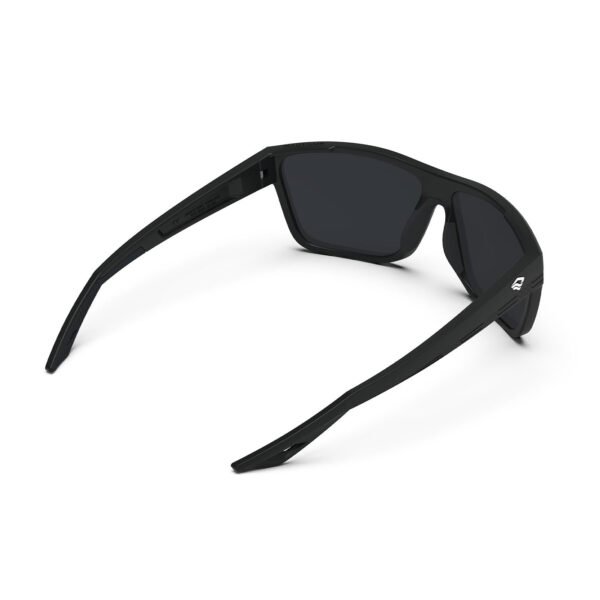 C2Extinctionblack_WhiteIceBlueTablets-5_e4e21f04-2675-4778-b503-812f29f91252.jpg Icebreaker Polarized Water Sport Sunglasses
